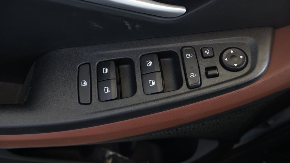 هونداي كريتا كمفورت 25 ابيض هونداي كريتا كمفورت 25 ابيض