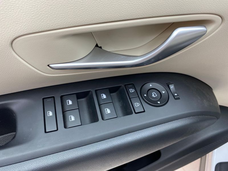 07e9fc95-82fb-42d6-b238-38e6fdd356e9 هيونداي توسان سمارت