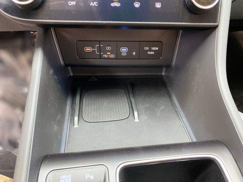 276b3a69-575e-4ca6-8e5b-952bb14f9e8d هيونداي سوناتا كمفورت 2025