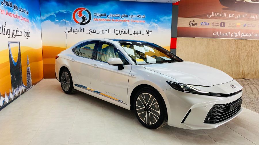 b6ba3356-5556-4eea-8085-21df3fd39971 كامري LE هايبرد 2025