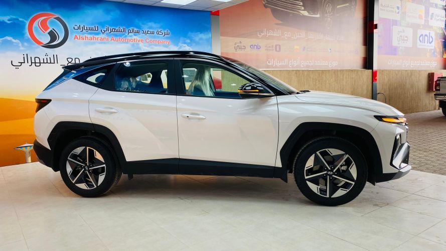 aab9fa18-a6e2-497d-bcd9-dd3b46864349 هيونداي توسان GL 2025