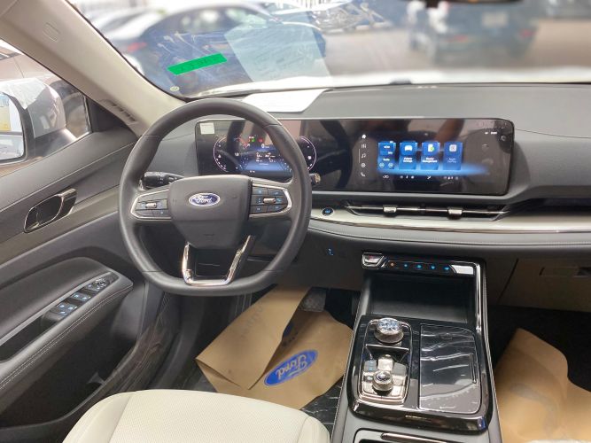 e8441473-9d62-467e-b700-2d9f5da4cbb0 فورد تيريتوري 2025